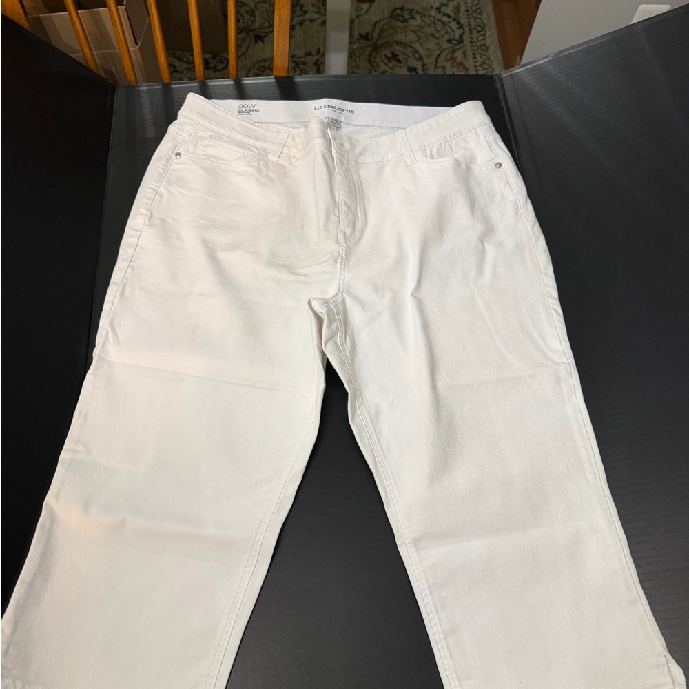 Liz Claiborne Women's White Capris